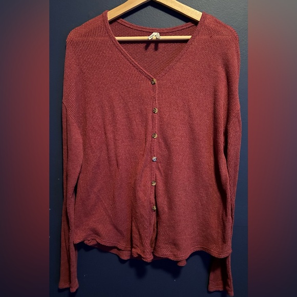 MUDD Oversized Burgundy Button Down - Picture 2 of 15